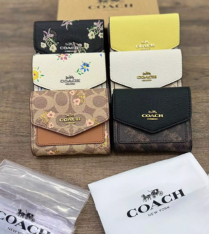 Кошелек Coach 